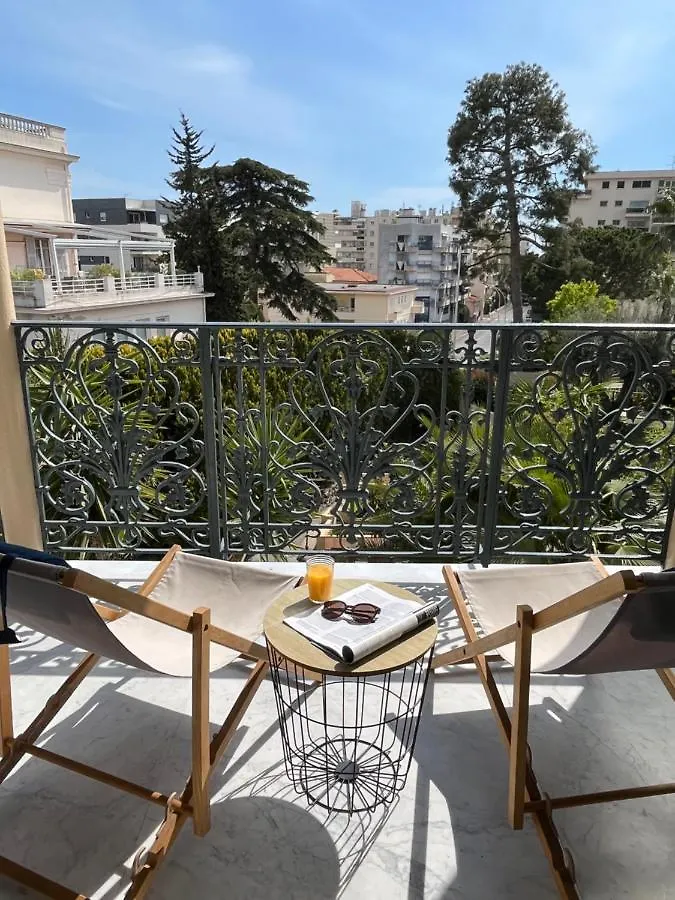 Hotel Alexandra - Boutique Hotel Juan-les-Pins 3*,
